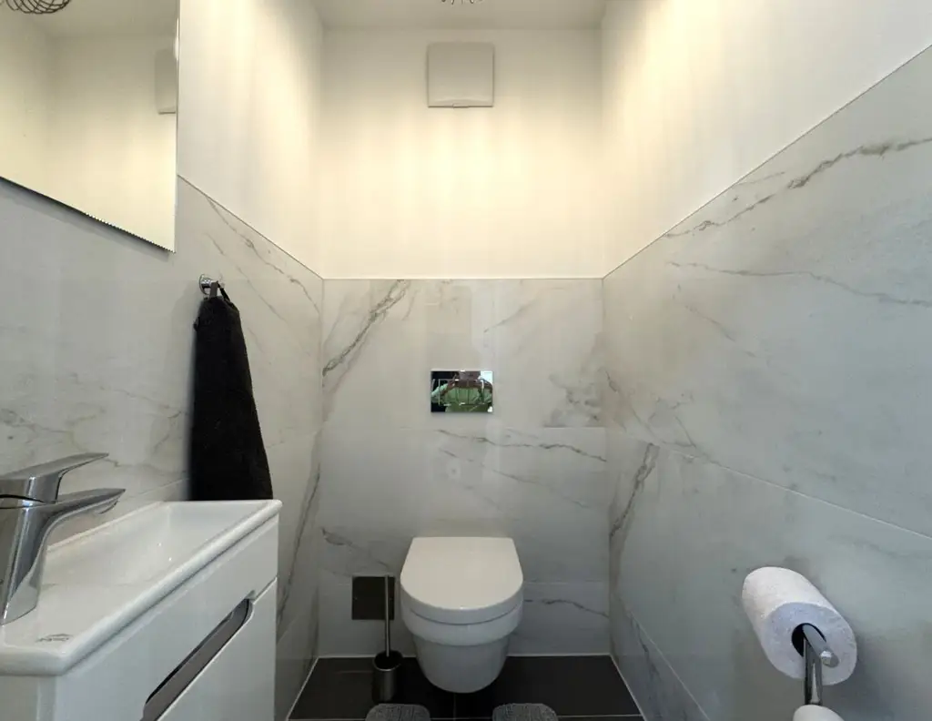 Exklusive 3,5-Zimmer-Gartenwohnung mit direktem Naturteich-Zugang und Süd-West-Loggia in Unterpremstätten bei Graz