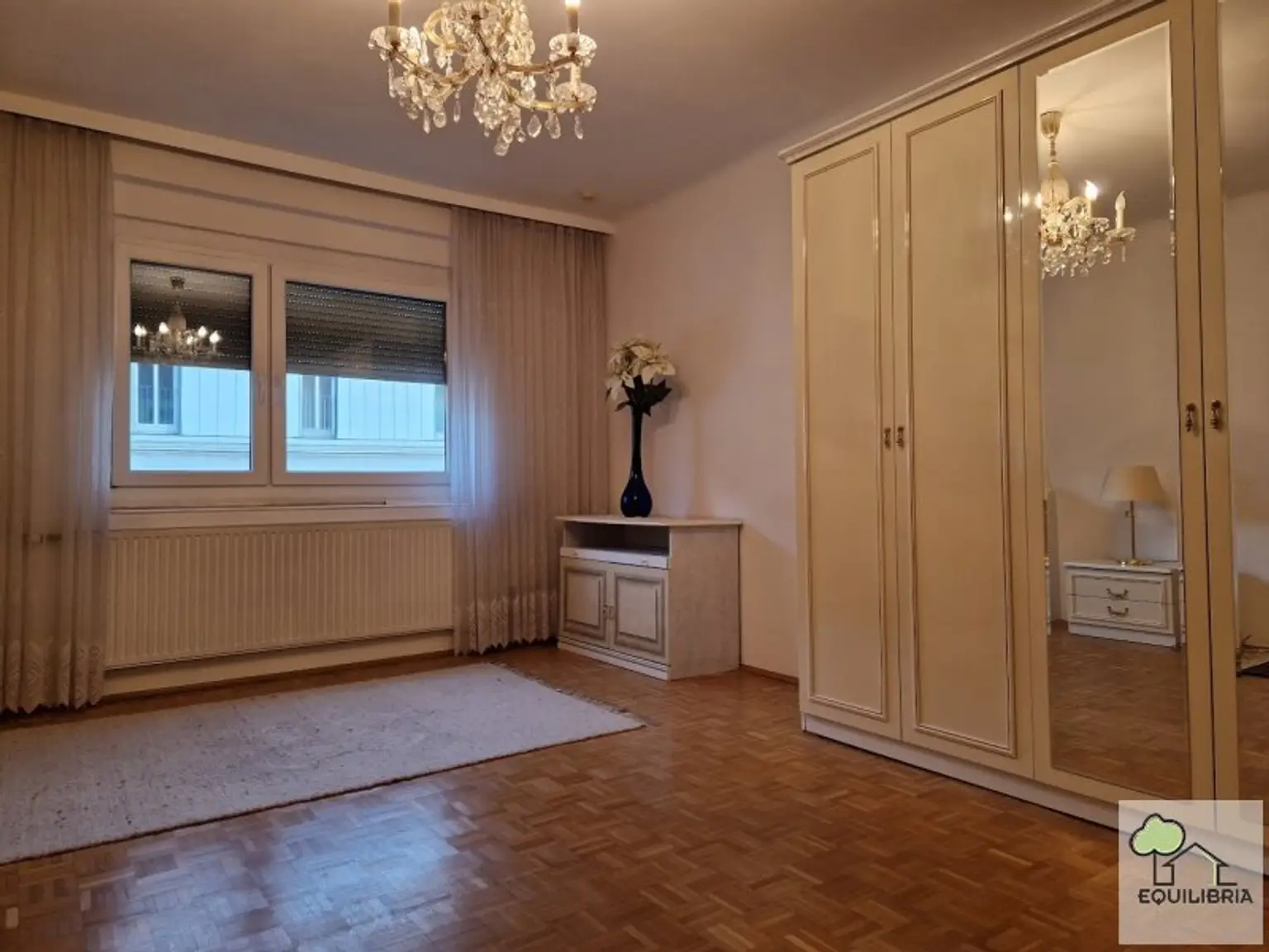 DIREKT BEIM AUGARTEN - Entzückende BALKON-Wohnung mit hochwertiger Ausstattung und LIFT