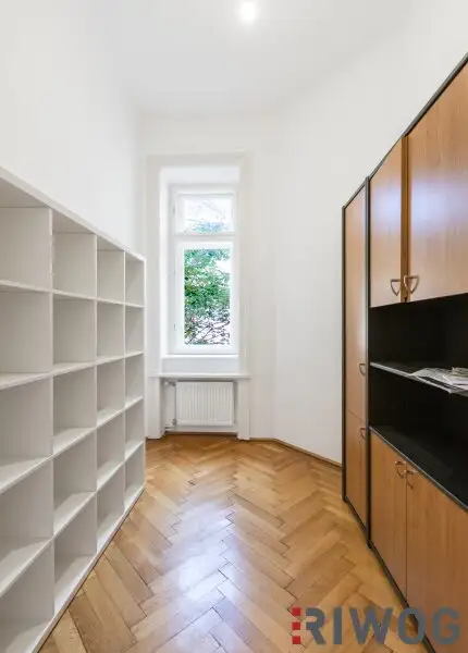 Klassische Stilaltbauwohnung mit Charme und Eleganz | Komplette Innenhoflage | 3. Etage | Nähe Donaukanal, Hundertwasserhaus, 1. Bezirk, Prater