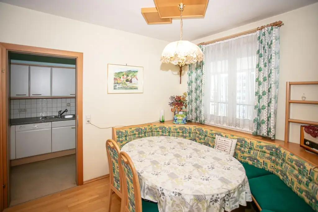 Helle 3-Zimmer-Wohnung mit Balkon in zentraler Lage