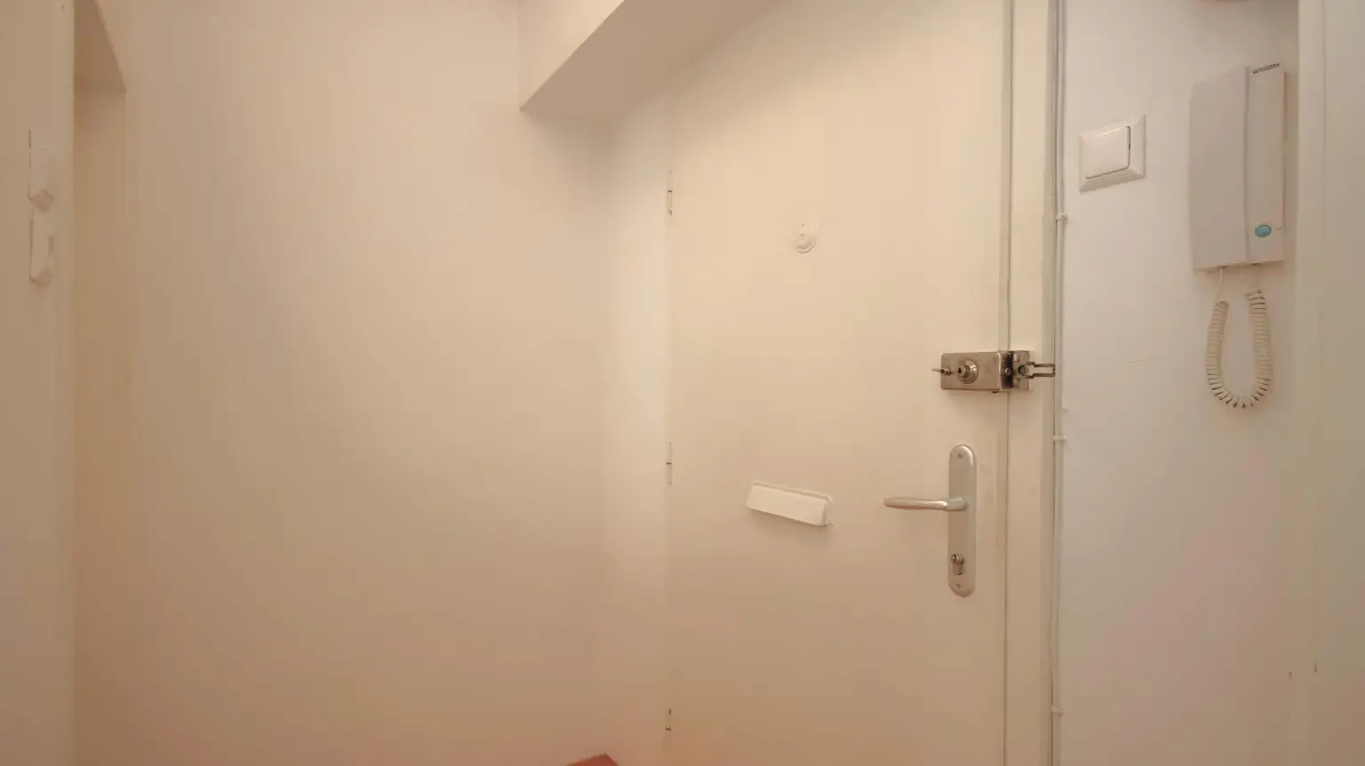 Lage, Lage, Lage! Gepflegte Kleinwohnung im Bezirk Jakomini!