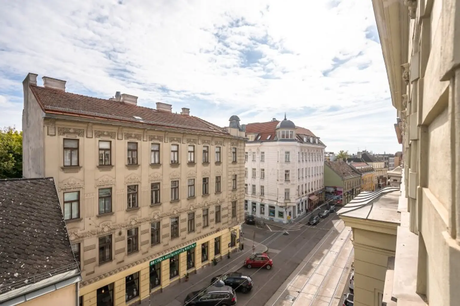 ***NEU*** Gepflegte 3 Zimmer Wohnung in repräsentativem Stilaltbau! in TOP-Lage!!