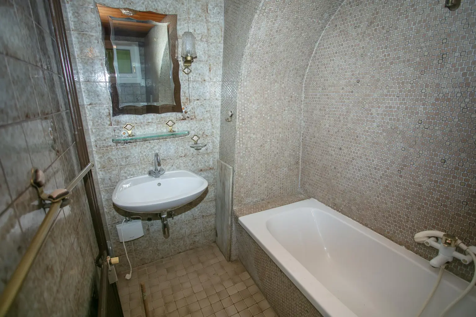 Badezimmer Ansicht 2, 1