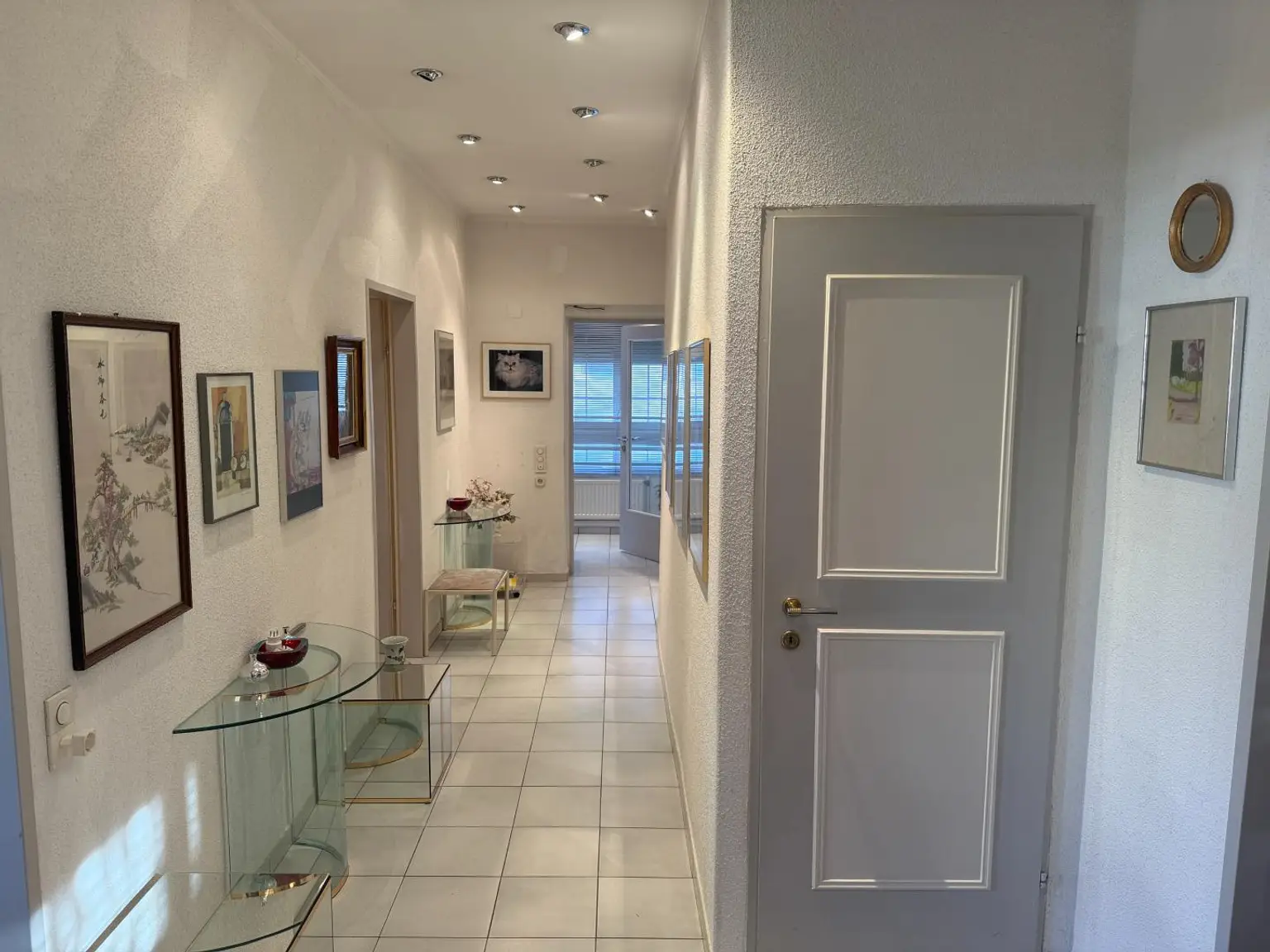 EG Blick Bad in den Vorraum