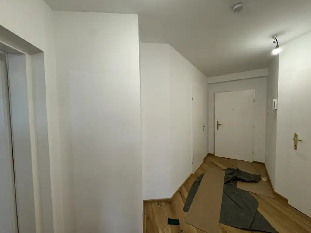 NEU! ERSTBEZUG! Generalsanierte 2 Zimmerwohnung zu vermieten!