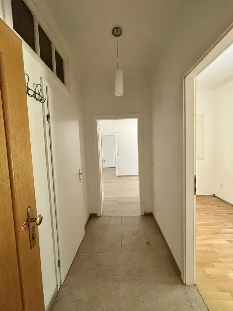 GRÜNBLICK: 3-Zimmer in zentraler Top-Lage