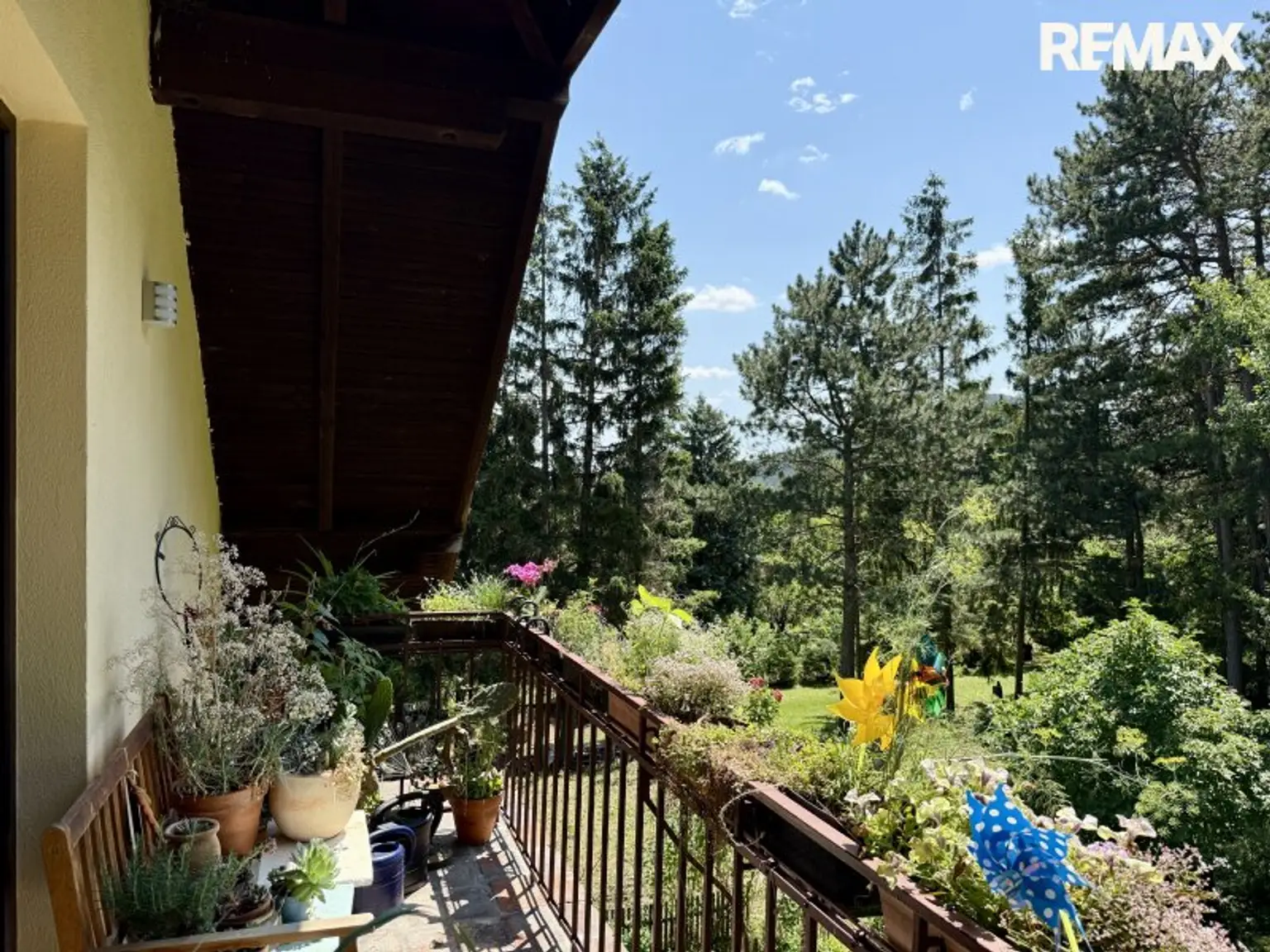 Hohe Wand - Einfamilienhaus mit 3 Wohneinheiten auf 1.100 m² Grund!