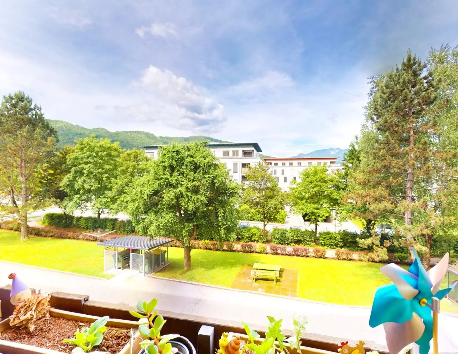 Helle 2,5-Zimmer-Wohnung mit Balkon, Liftzugang & Tiefgaragenplatz in Villach-Völkendorf