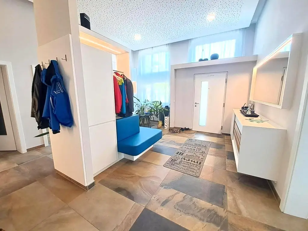 Eigentumswohnung mit Terrasse, Sauna, Whirlpool und 2 Kfz-Stellplätzen
