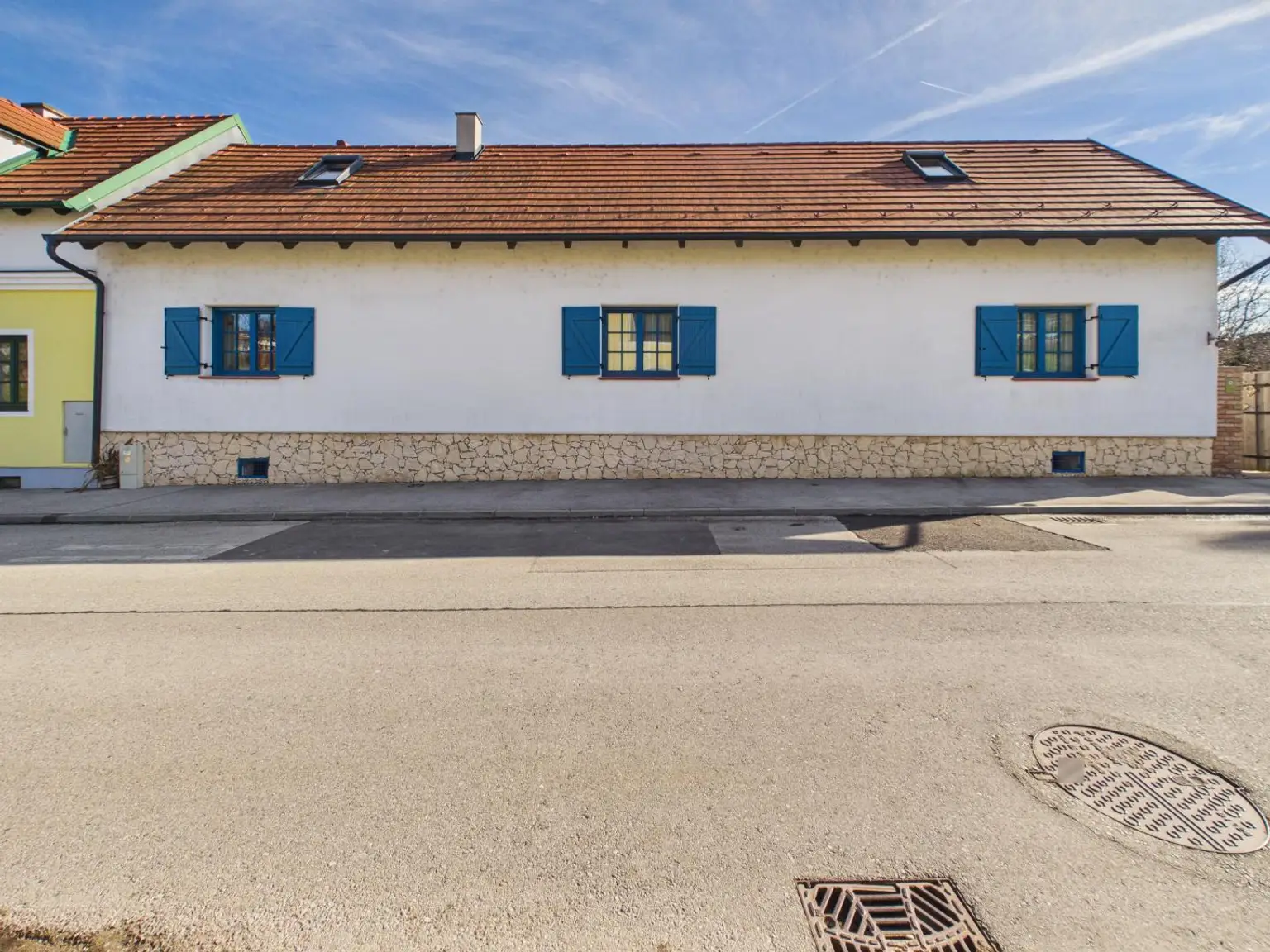 Straßenansicht