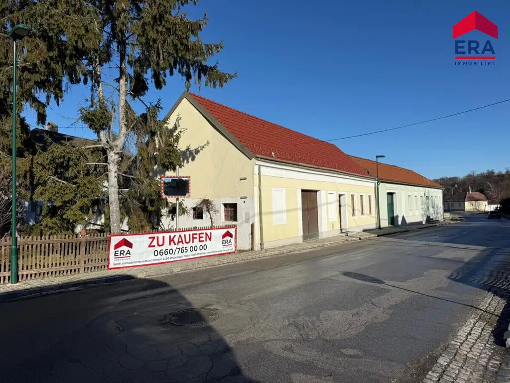 Charmantes Weinviertler Bauernhaus mit handbemalten Fliesen in Ottenthal