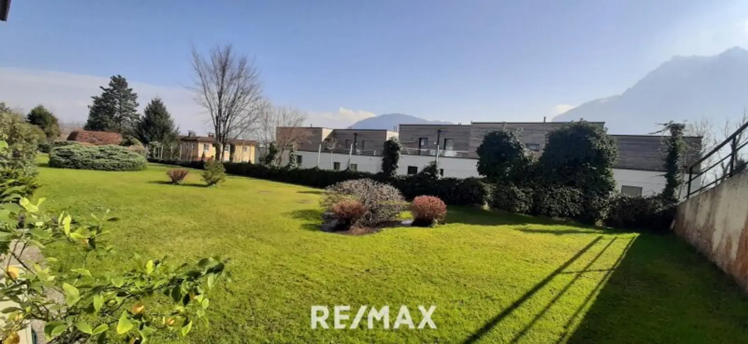 Allgemeingarten vor der Loggia