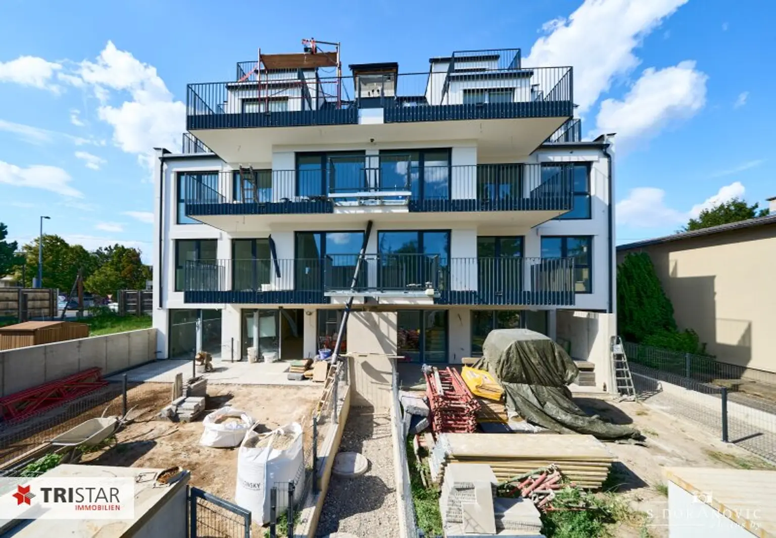 NEU! ++ URBAN & NATUR & ERHOLUNG: ZWISCHEN SEESTADT UND LOBAU ++ 1220 WIEN ++ 19 EIGENTUMSWOHNUNGEN ++ SCHLÜSSELFERTIG ++ BALKON / TERRASSE / LOGGIA / GARTEN / KELLER ++ 2–4 ZIMMER ++