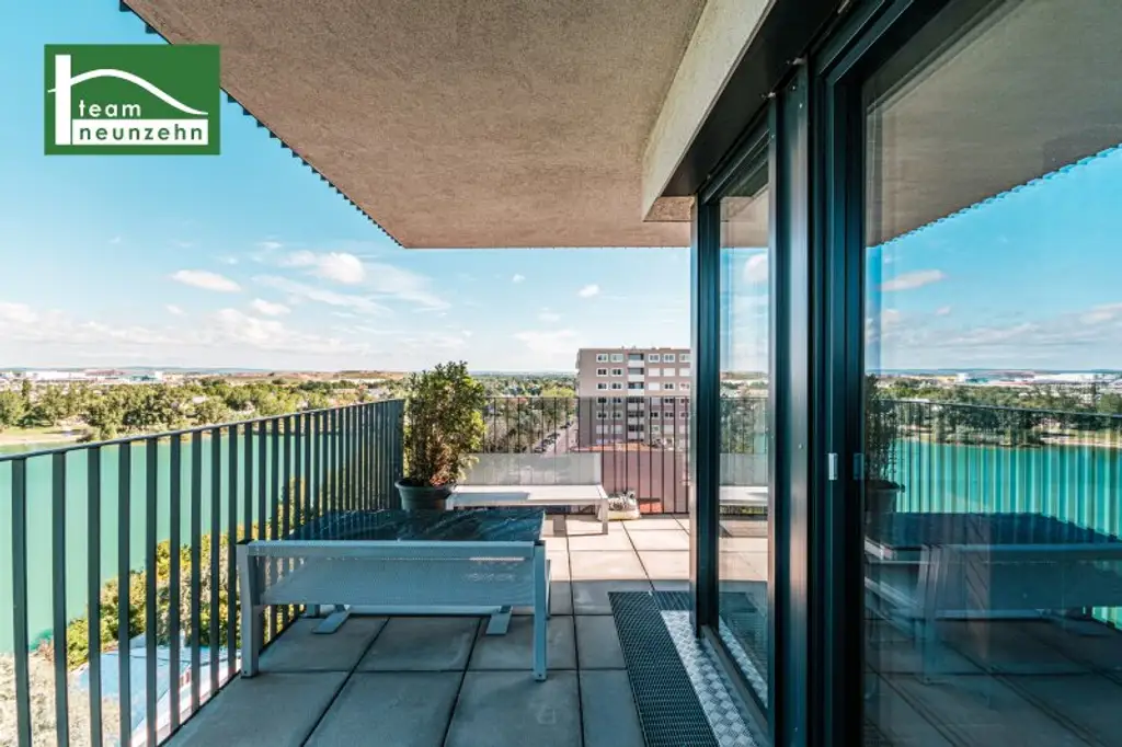 Bestlage am Wasser - direkt beim Hirschstettner Badeteich mit vermutlich der besten Aussicht Wiens! Ein Balkon zum Verlieben!