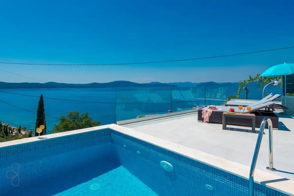 Mediterraner Rückzugsort mit Meerblick – Neubauvilla bei Dubrovnik