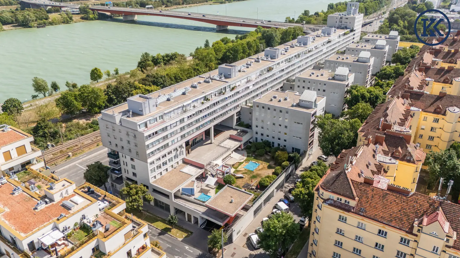 2 Zimmerwohnungen mit großer Terrasse im 8. Stockwerk!