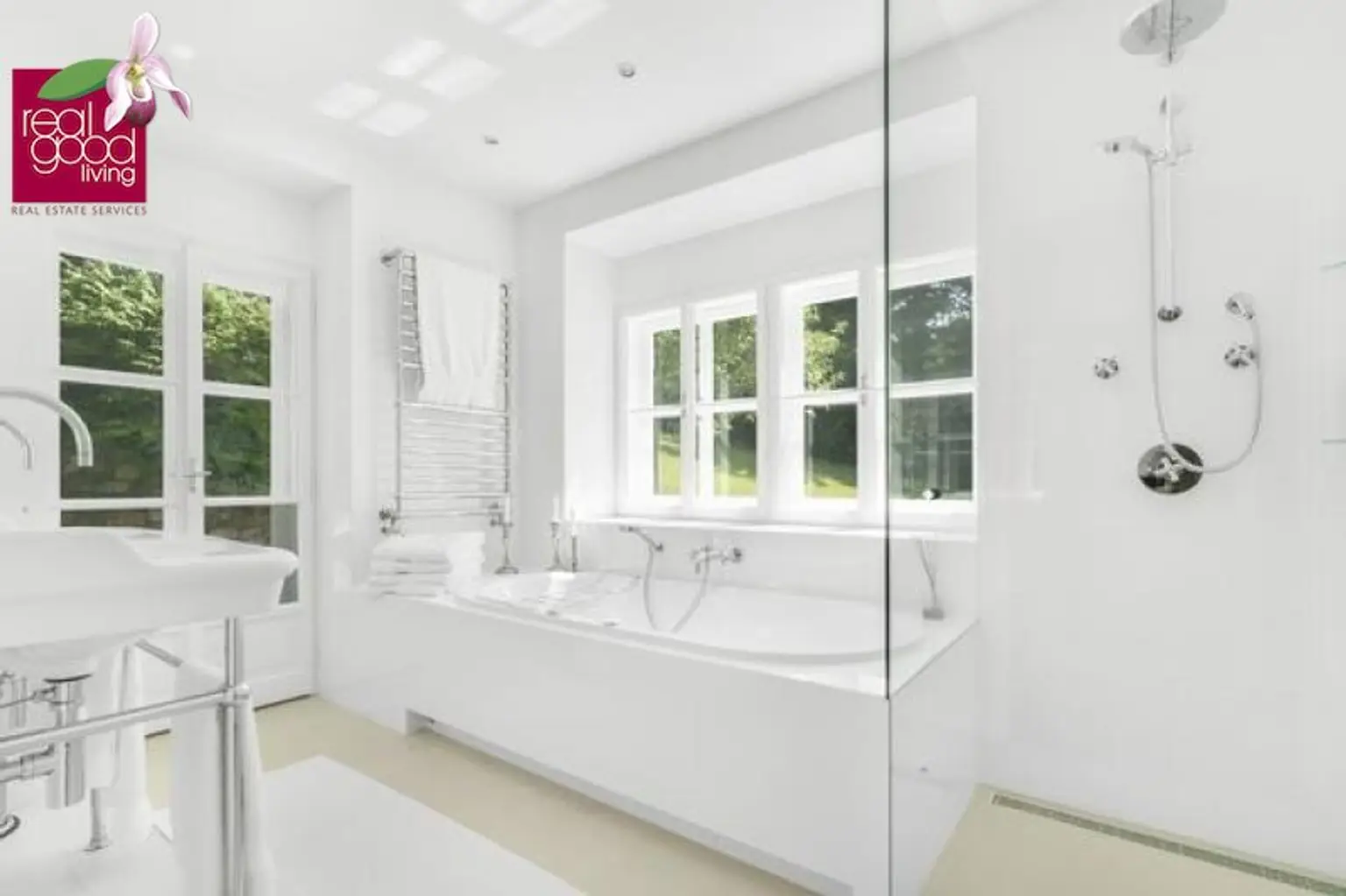 Zeitlose Eleganz im Wienerwald – Historische Villa mit Nebengebäuden  auf Traumgrundstück mit Outdoorpool und Waldsauna