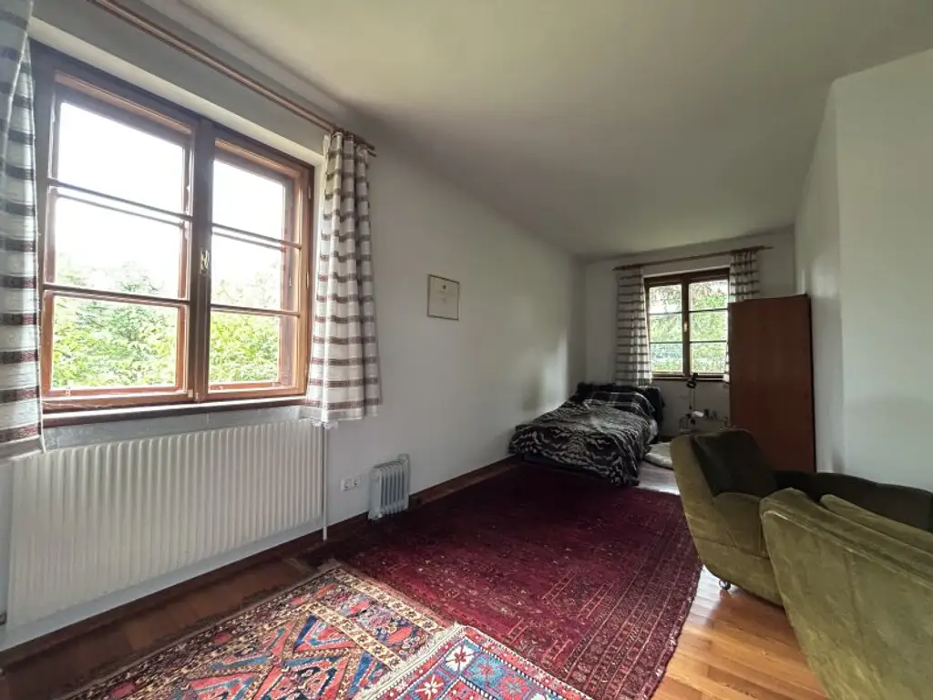 ++ Charmantes Mehrfamilienhaus mit großem Garten in Kleinmutschen ++