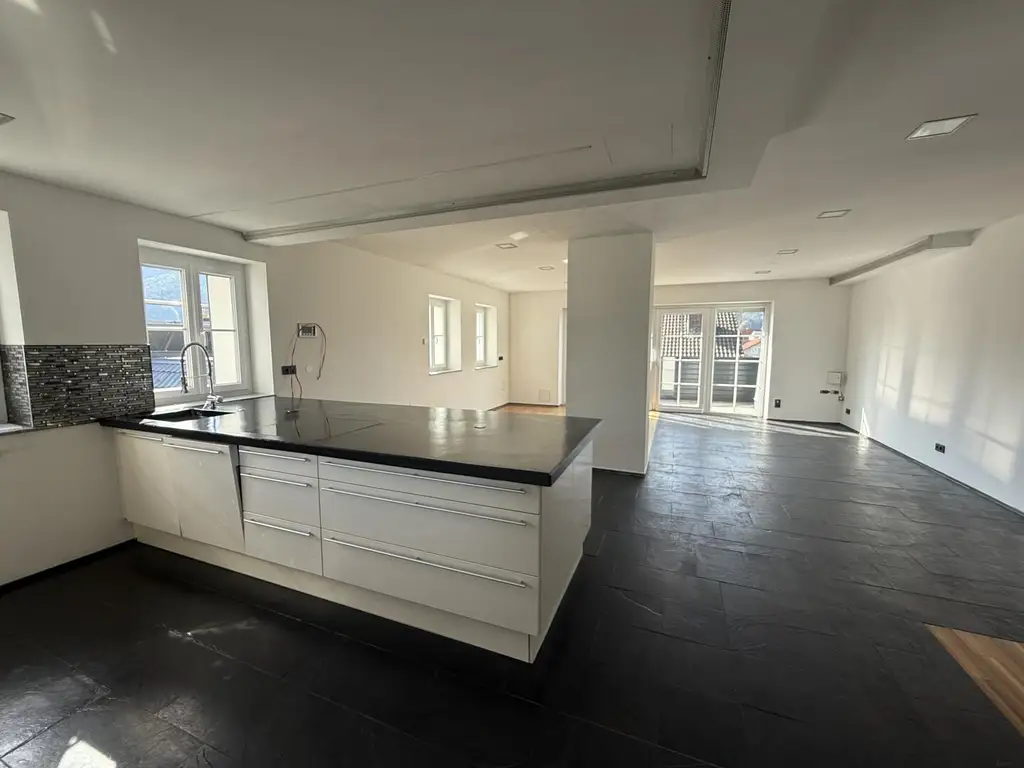 Provisionsfrei!! Großzügige Eigentumswohnung mit Garten, Terrasse & 2 Garagen in Gratwein-Straßengel