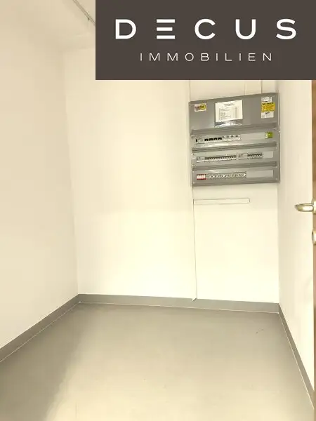 + + + NÄHE U4 und U6 + + + BÜROCENTER WIENZEILE + + + ca. 100 m² Büro + + +