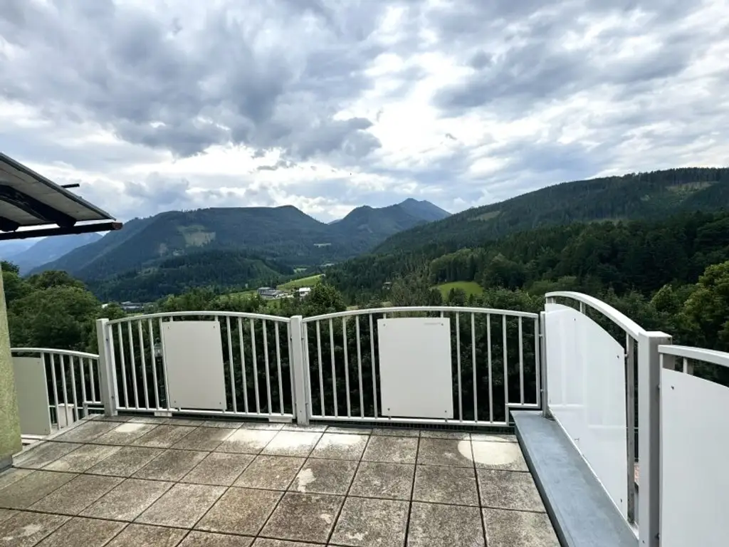 GEPFLEGTES WOHNHAUS - AUCH ALS FERIENDOMIZIL NUTZBAR