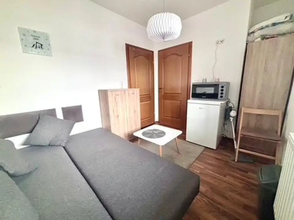Gepflegtes Mini-Apartment mit Badezimmer und Balkon in zentraler Lage! Nähe BMW, SKF!!!