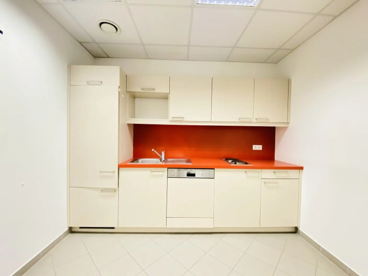 Büro/Praxisfläche- in exklusiver Lage zu vermieten