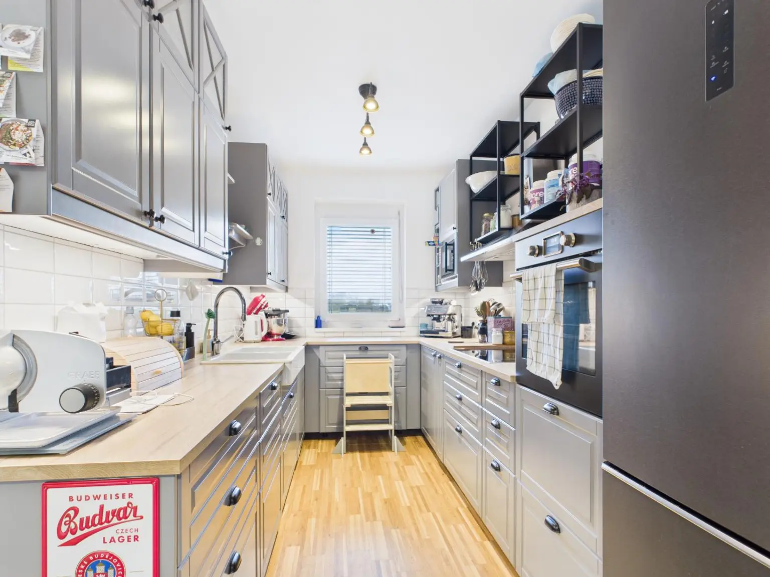 Neuwertige Doppelhaushälfte mit TOP Ausstattung in ruhiger Ortsrandlage