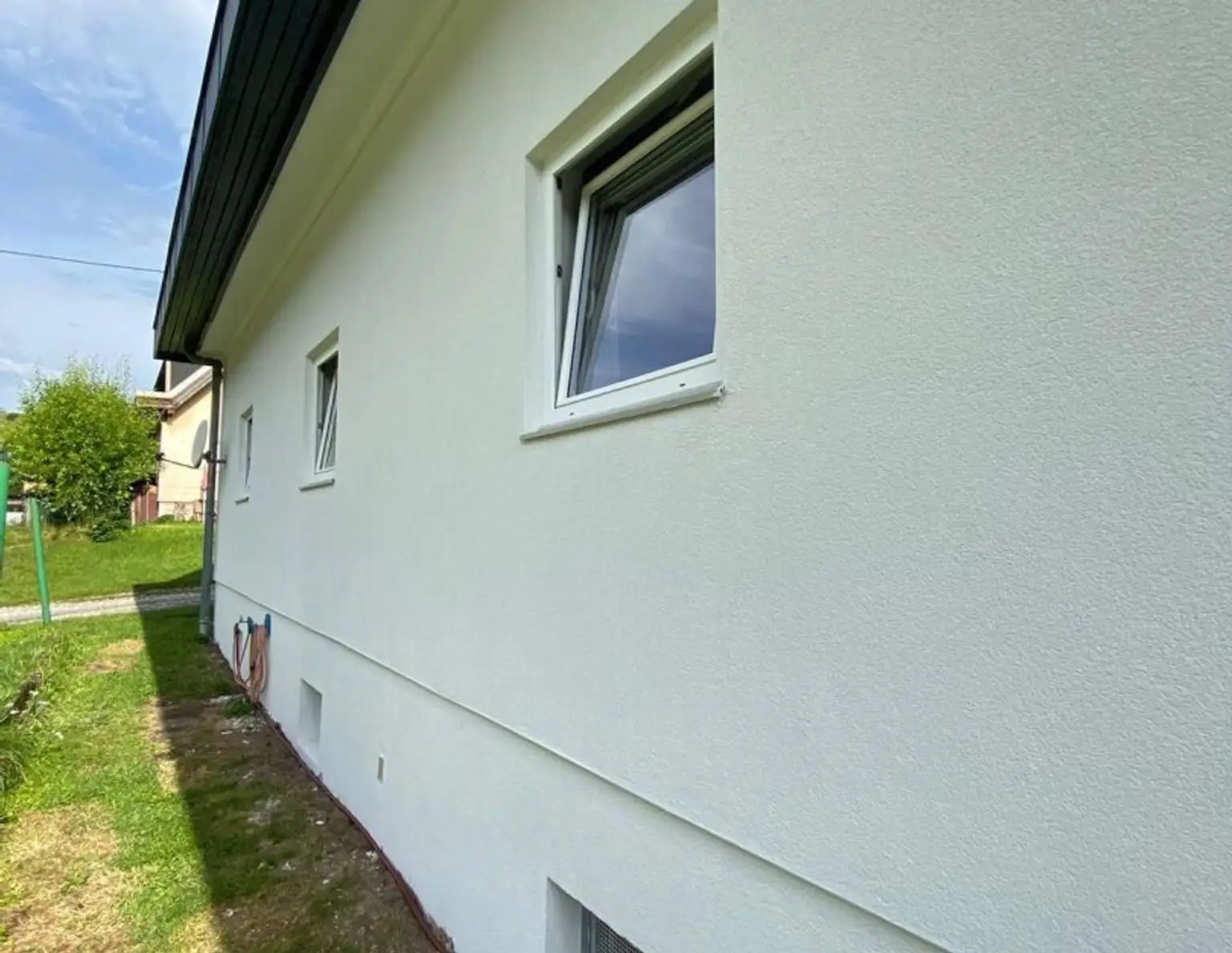 Perfekte Kapitalanlage: Mehrfamilienhaus mit Garten, Garagen und Top-Mieterträgen über 6% Rendite!