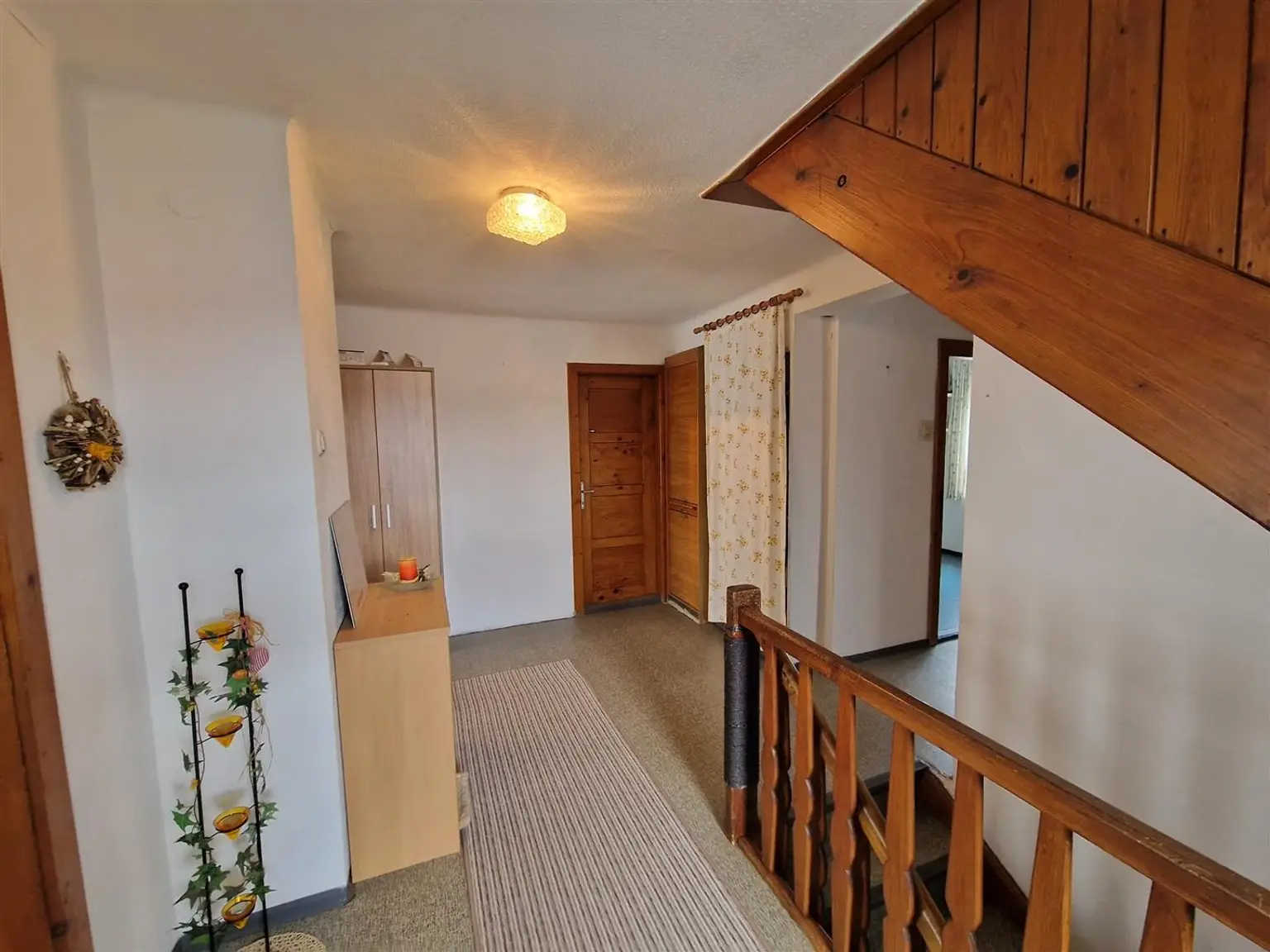 Solides Einfamilienhaus mit Charme und modernisierter Technik