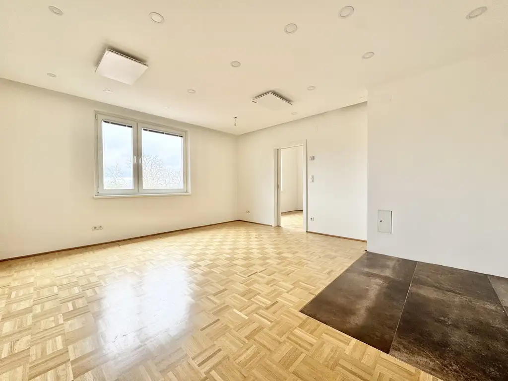 ERSTBEZUG NACH SANIERUNG | HELLE 2 ZIMMER | GRÜN-RUHELAGE