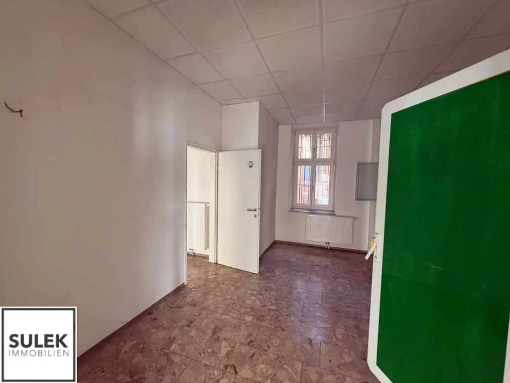 Ganzes Haus zu mieten: 1 Geschäftslokal, 1 Büro, 2 Wohnungen nahe U1