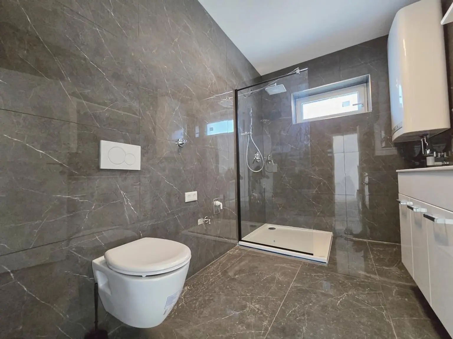 Bad mit Walk-in-Dusche