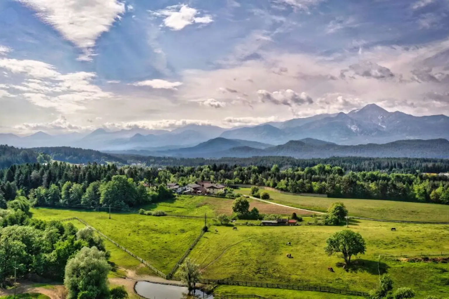 Einzigartiges Paradies für Mensch und Tier in herrlicher Aussichtslage