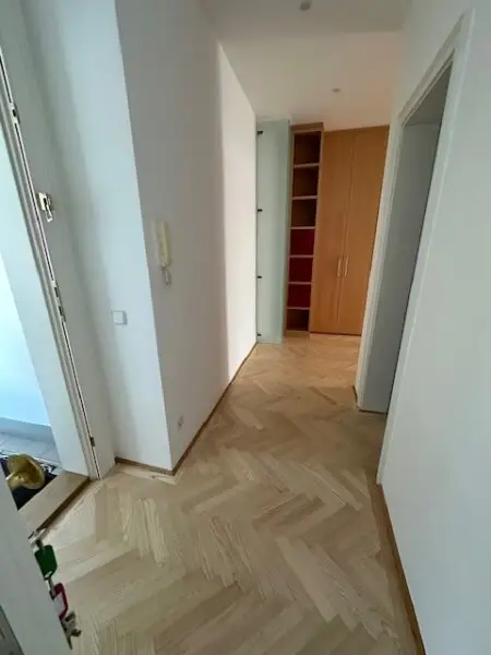 Perfekter Mix aus Wohn- und Arbeitsatmosphäre - 5 Zimmer - 183 m²