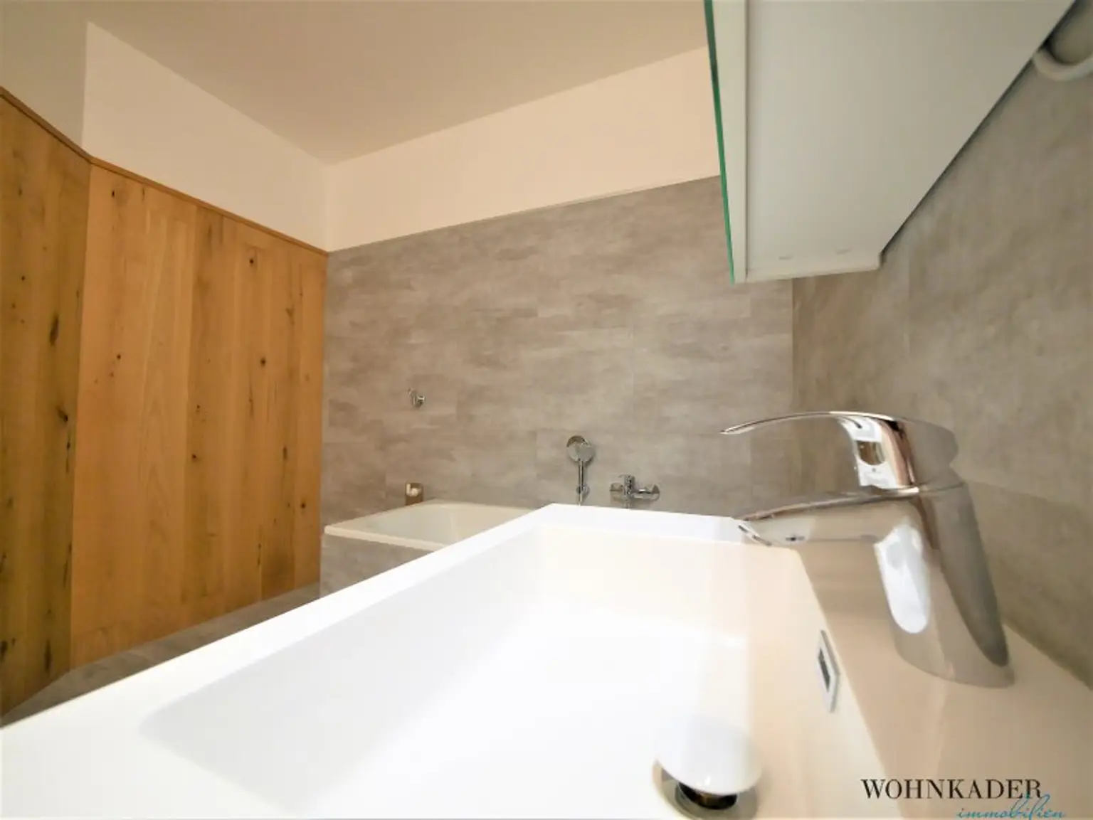 Charmante 2-Zimmer-Wohnung mit Südausrichtung mit eigenem Garagenstellplatz