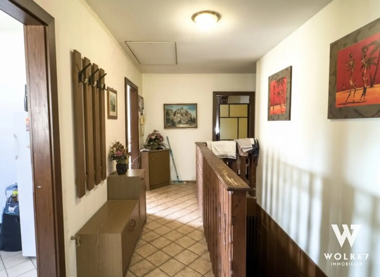Großzügiges Einfamilienhaus mit großem Garten | 542 m² Grund | Fußbodenheizung | Ruhelage | GLORIT-Haus