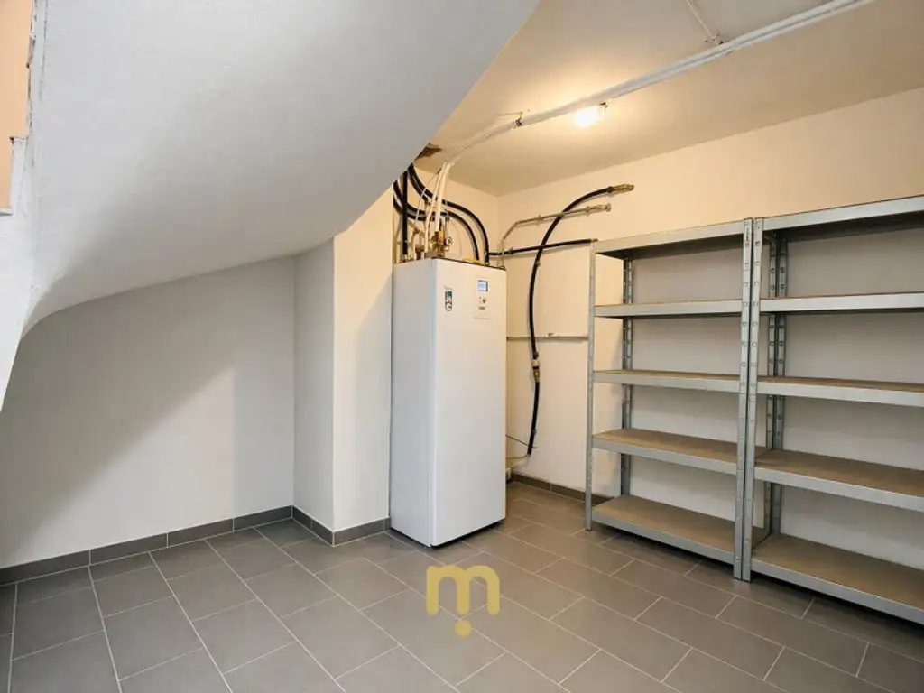 Einfamilienhaus mit 6-Zimmern plus Keller in Esslinger Ruhelage – diskret gelegen auf Eigengrund