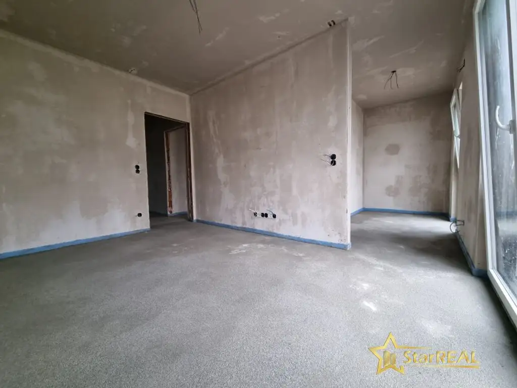 KURZ VOR FERTIGSTELLUNG! 208 m² NFL! 5-ZIMMER, KELLER, BALKON, TERRASSE, CARPORT UND GROSSER GARTEN. ZIEGELQUALITÄT MIT UNVERBAUBAREM GRÜNBLICK.