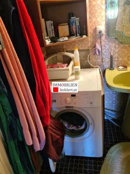 ****GELEGENHEIT, SONNIGE EIGENTUMSWOHNUNG MIT LOGGIA, ALLE NEBENRÄUME, HOHER LIFTSTOCK