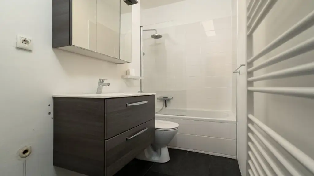 TOP Dachgeschosswohnung im Zentrum von Gänserndorf!