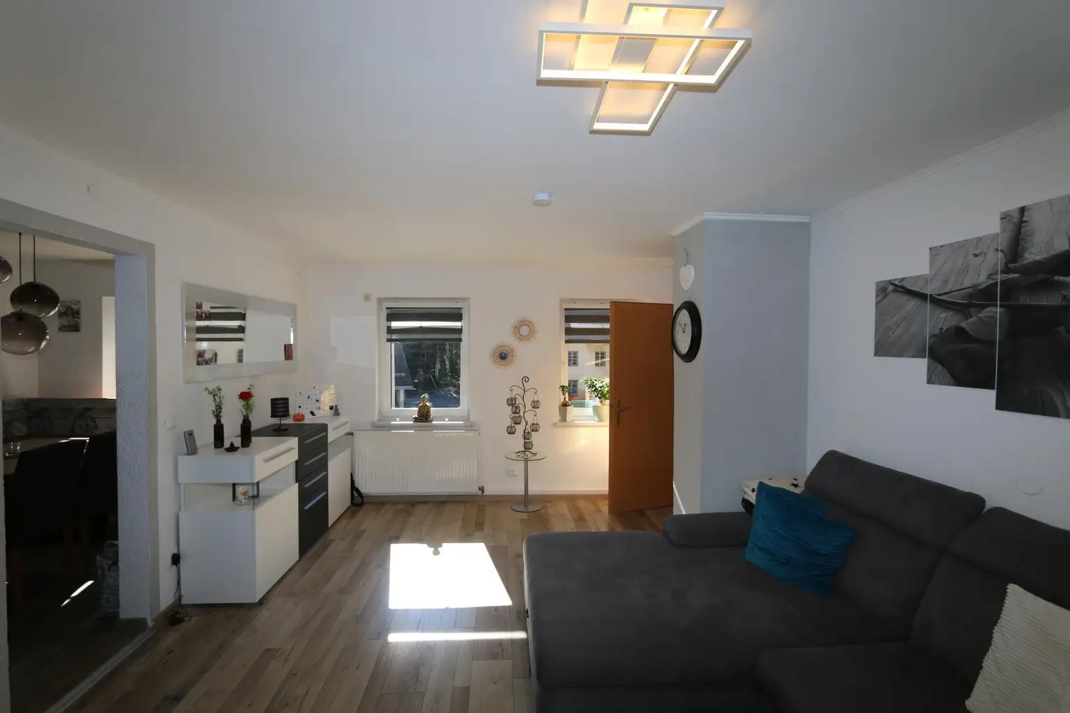 Wohnzimmer Wohnung 1 OG