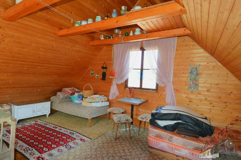 Einfamilienhaus mit Gäste-/Sommerhaus und 2 Garagen - Fernblick
