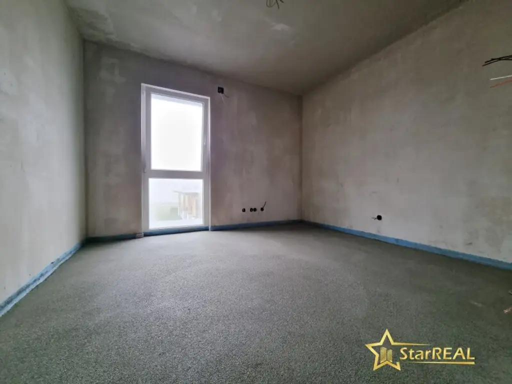 KURZ VOR FERTIGSTELLUNG! 208 m² NFL! 5-ZIMMER, KELLER, BALKON, TERRASSE, CARPORT UND GROSSER GARTEN. ZIEGELQUALITÄT MIT UNVERBAUBAREM GRÜNBLICK.