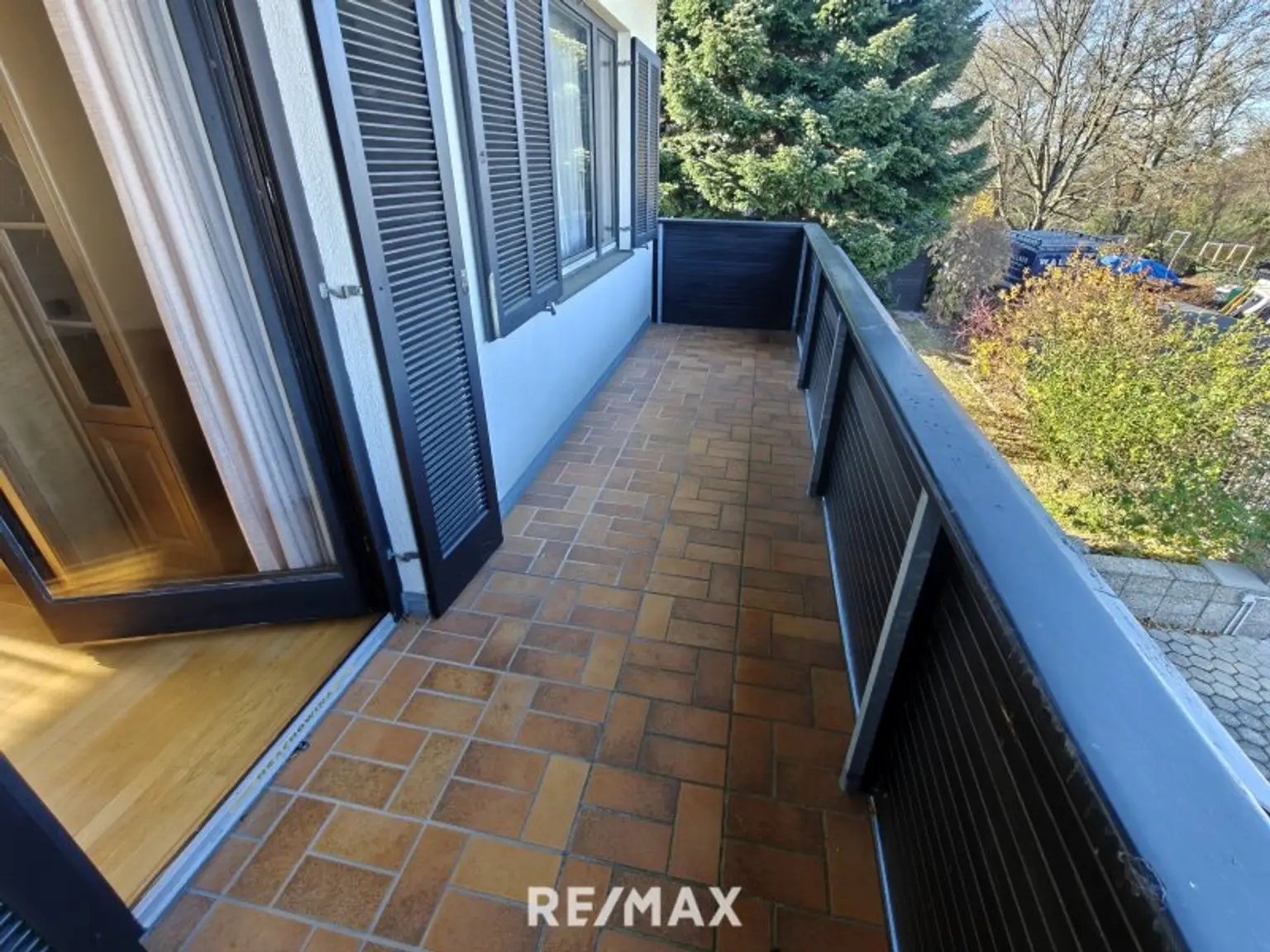 ca. 160m² NFL | Einfamilienhaus im Grünen | große Garage & Keller | Renovierungsbedarf