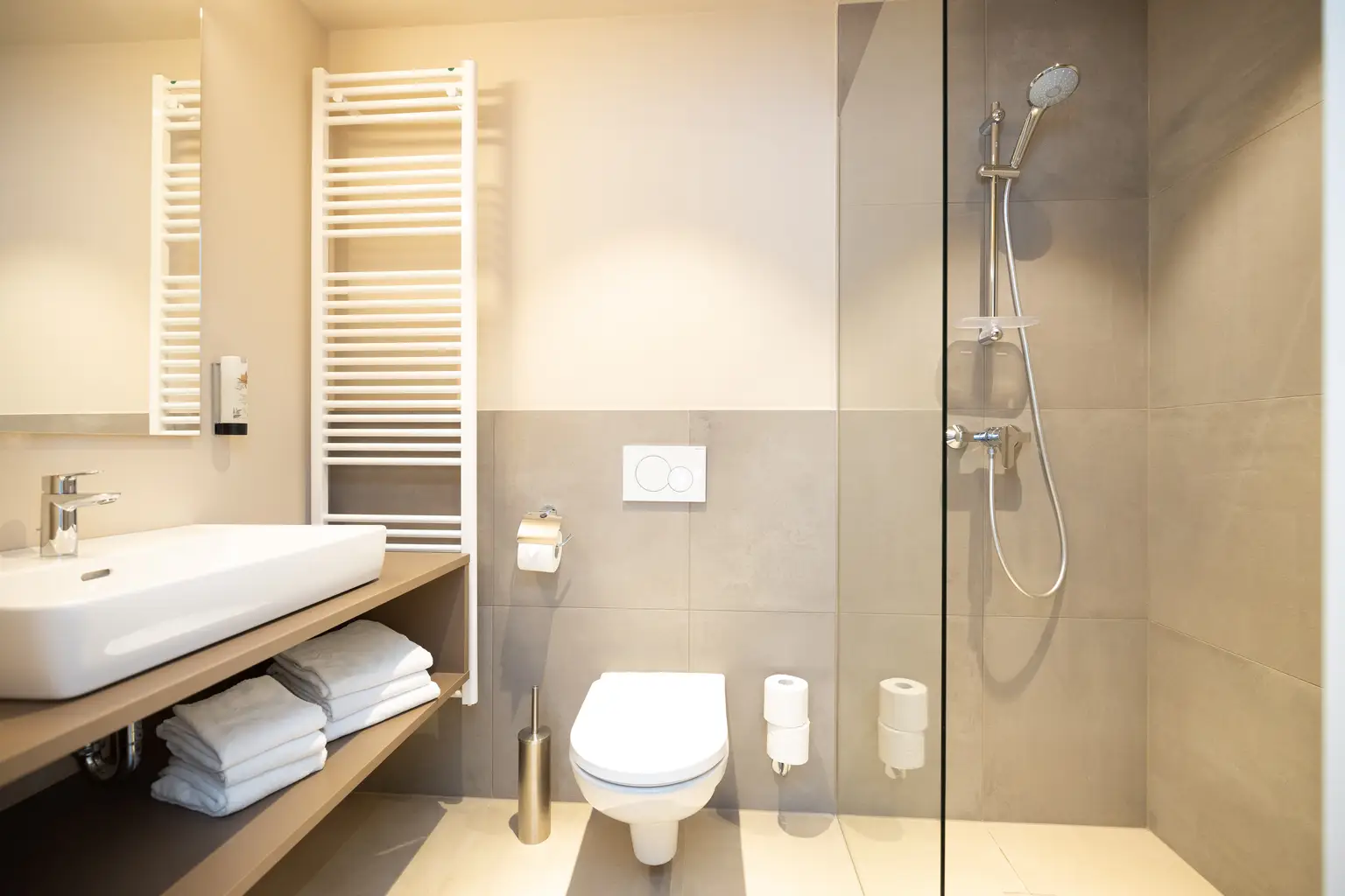 Dormio_Aparthotel_Hinterstoder_Kreidelucke_Bathroom_001.jpg