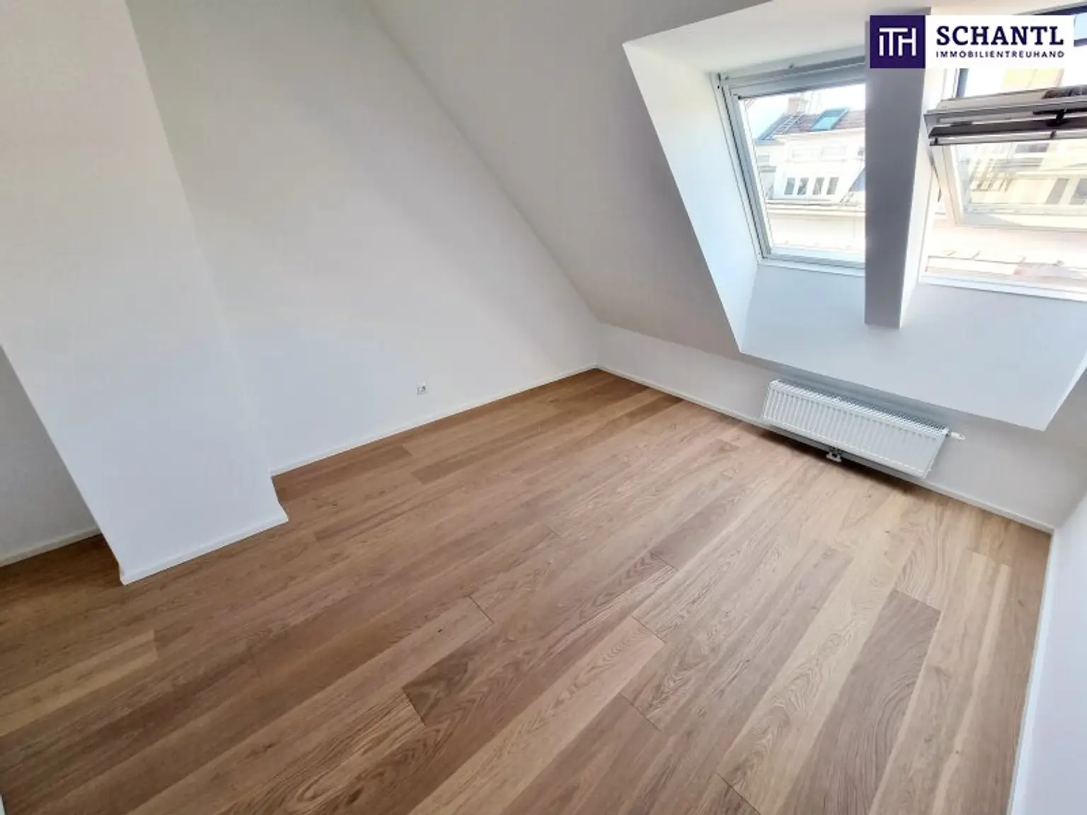 LETZTE Wohnung - Schnell sein! Leistbare Familien-Wohnung im Dachgeschoss! Toll aufgeteilt + Zentrumsnah + 3 Zimmer mit Terrasse + Frisch saniert + Hauseigene Tiefgarage! Besser geht es nicht....
