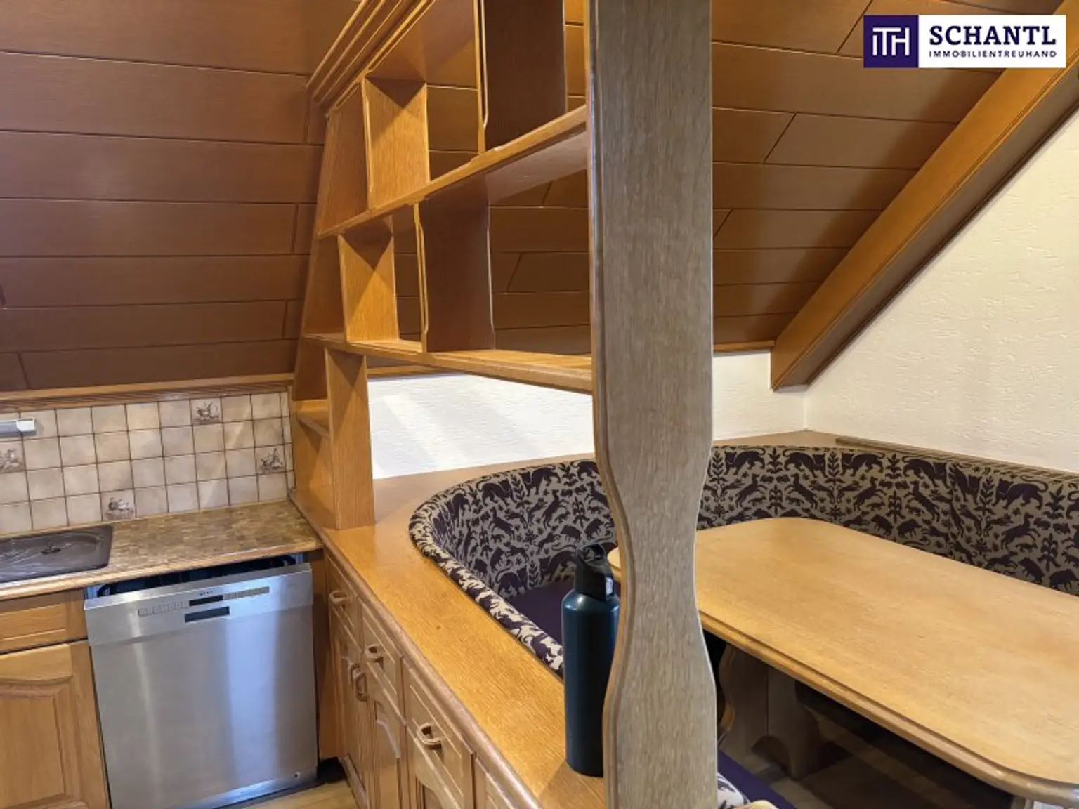 ++PERFEKTE FAMILIEN- oder STUDENTEN- MAISONETTENWOHNUNG zum WOHLFÜHLEN mit 2 BALKONE** 3 SZ, BÜRO, WOHNKÜCHE++ CARPORT++ca. 123 m² WOHNFLÄCHE++