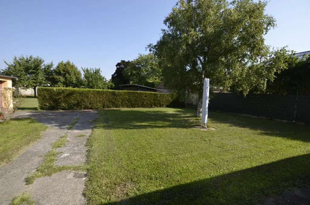 Gartengrundstück 703 m² mit Althaus