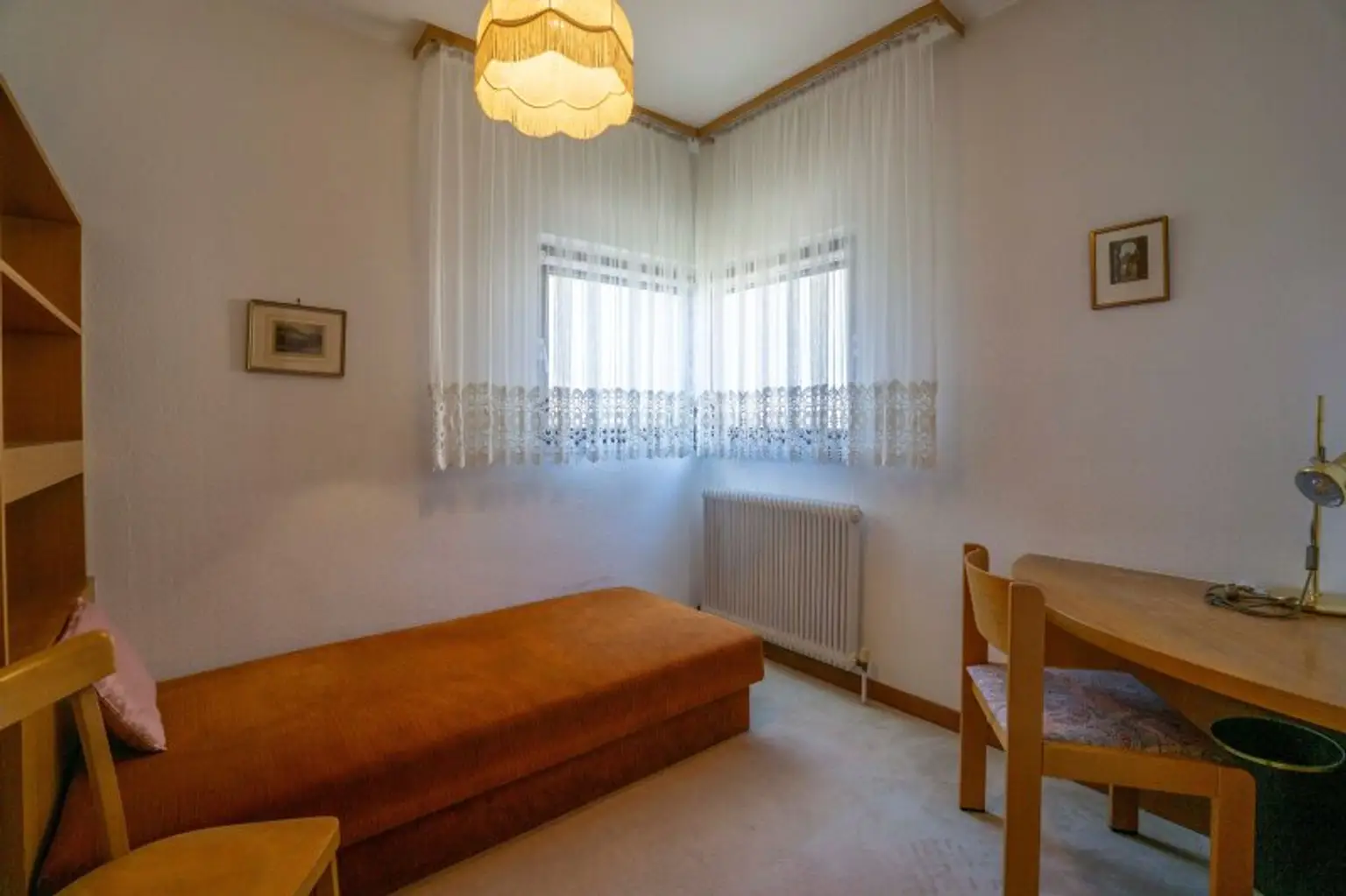 Eckreihenhaus mit Einfamilienhauscharakter in zentrumsnaher Aussichtsslage